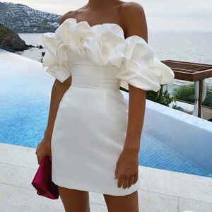 Postmeridiem white dress